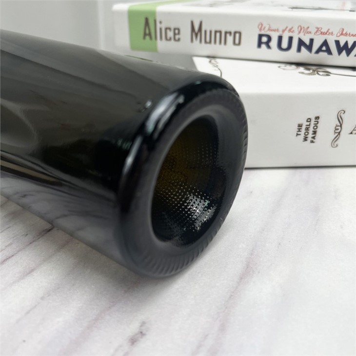 Hot Sale 750 Ml Empty Glass Wine Bottles Burgundy Wine Bottle Glass Red Wine Bottle With Lids